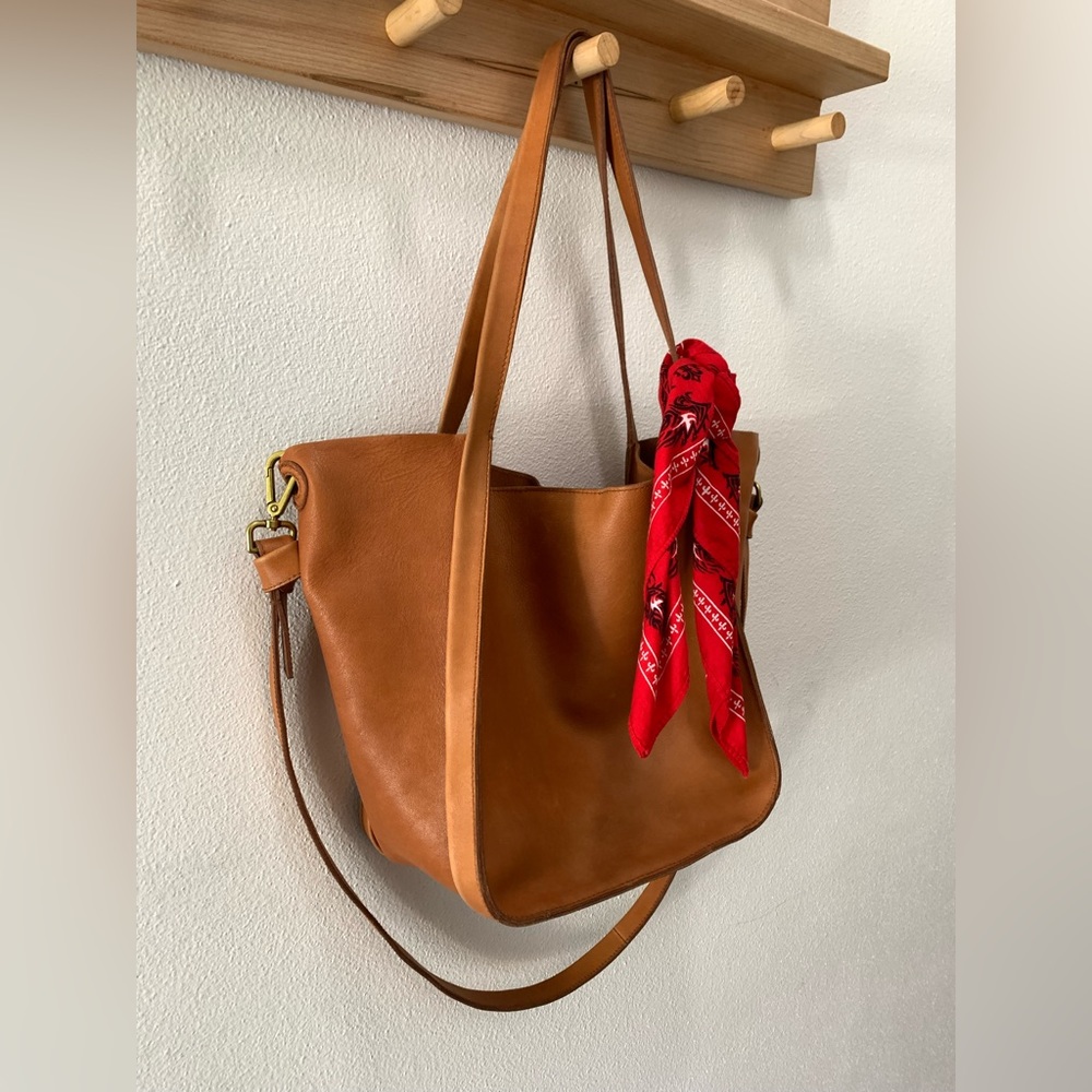 Madewell The Sydney Tote $188 | Shoulder Crossbody Leather Tote Bag